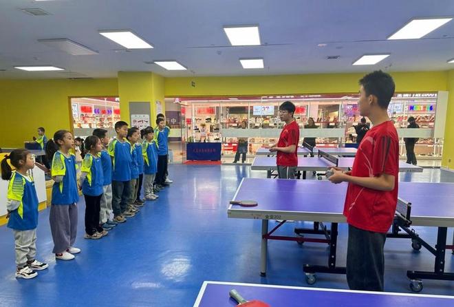 镜报:曼联正接触狼队中场若昂