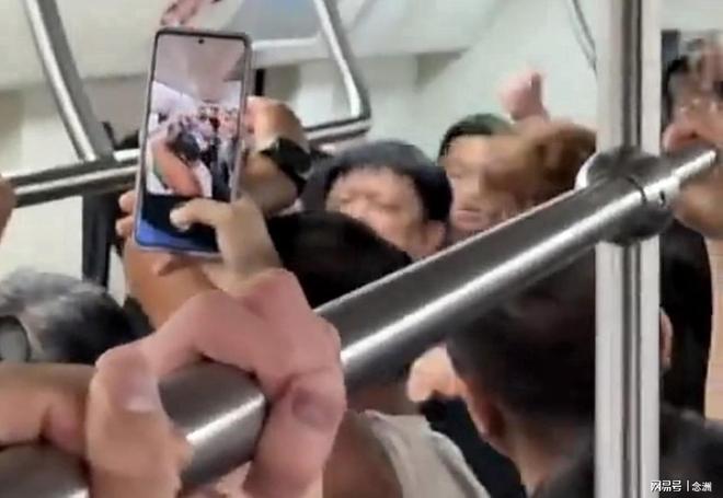 黄蜂五将夏联争留队名额