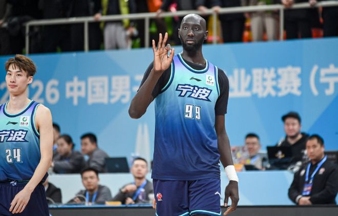 广东宏远U19大逆转四川！王洪泽轰15+6，张家睿砍14+9，谈仁凯22分
