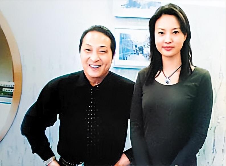 谢尔顿夺得首个草地巡回赛冠军,维基奇获得职业生涯最高级别冠军