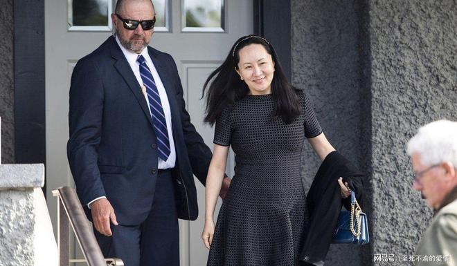 董路怒怼网友:我办比赛一届花180万!有广告还被骂 我们就该死?