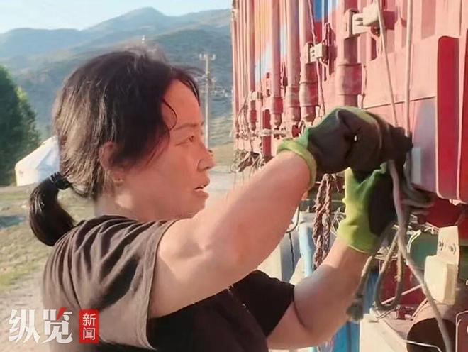 刘浩存方发布律师声明:韩**在直播过程中散播了针对委托人的不实内容,产生恶劣的负面影响;此前韩沛颖为“在直播中疑爆刘浩存的瓜”致歉
