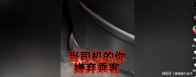 汪小菲抱5个月儿子外出散步,正脸被曝光,软软萌萌,胖乎乎的