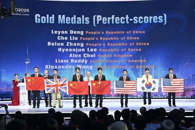 18点官宣！中国男篮21人名单出炉：杨瀚森、王俊杰领衔，赵睿落选