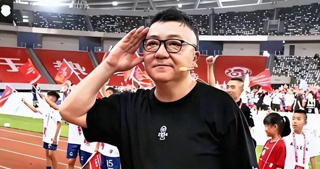 心理学发现一个神准的规律:儿子越有出息,父亲越不爱吭声,父亲越强势,儿子越没本事,你对照一下身边是不是这样