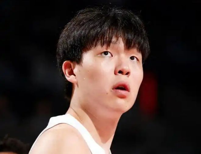 勇士试训7尺护框中锋！美媒曝火箭39号签也有意：曾是谢泼德队友