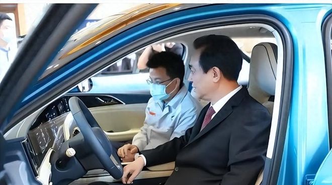 摩纳哥高层暴怒！33岁博格巴或退役：惨遭提前解约 1年5次离奇受伤