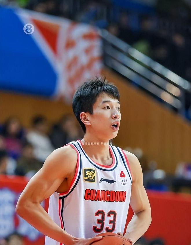 卢本伟与网红美女领证结婚!PDD旭旭宝宝送上祝福