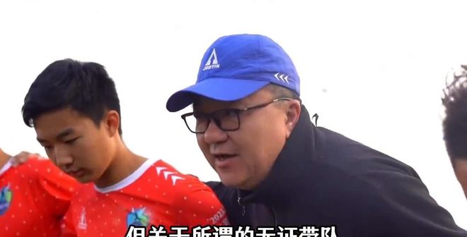 “这颜值，放艺术生里也是顶级！”家长晒素颜大一女儿哭鼻子火了