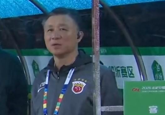 文班19+14+5封盖，哈珀比肩2传奇带不动双枪，马刺1