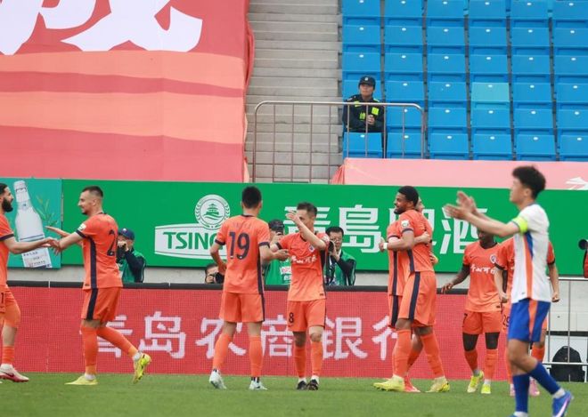 瑞士造点前疑似越位未给划线图，FIFA称为技术故障且并不越位