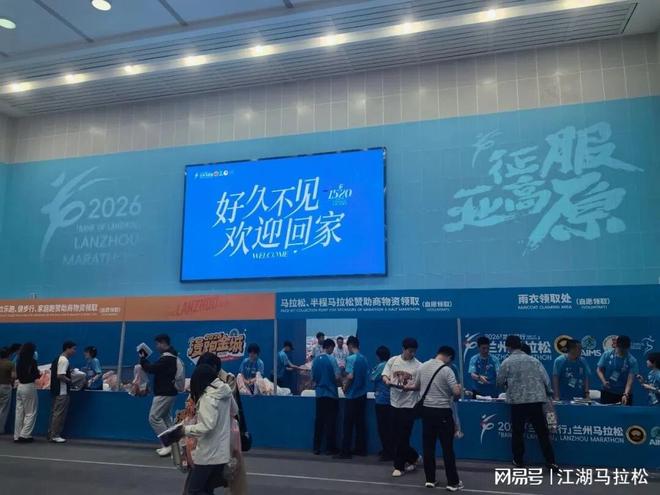 签一天短约！洛瑞将以猛龙球员身份正式退役：7号球衣也将退役