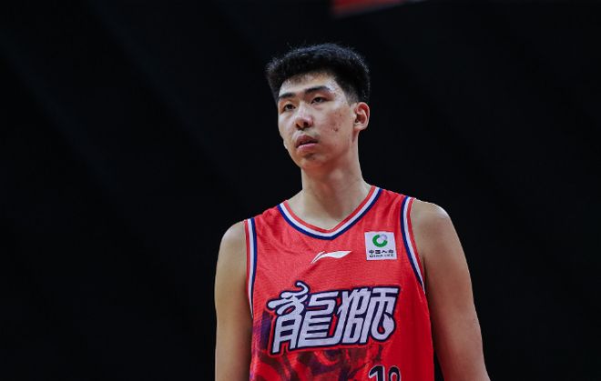 广东宏远U19大逆转四川！王洪泽轰15+6，张家睿砍14+9，谈仁凯22分