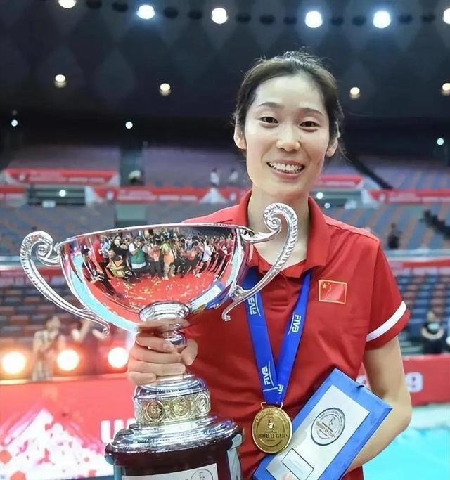 2026年“石榴花开 青春绽放”全国青少年女子足球民族团结友谊赛在阿克苏闭幕