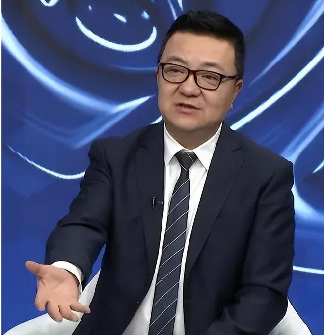 卢伟:球员放假三周至1个月,今年夏天还有很多问题需要打磨