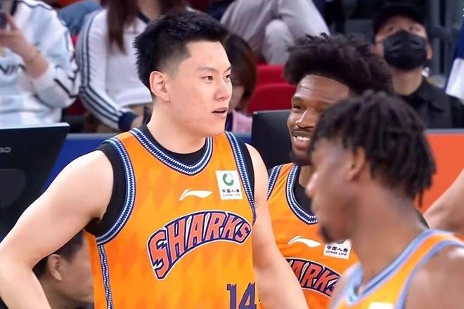 北青:武磊首发出战新加坡的可能性不大;国足要抢排名积分