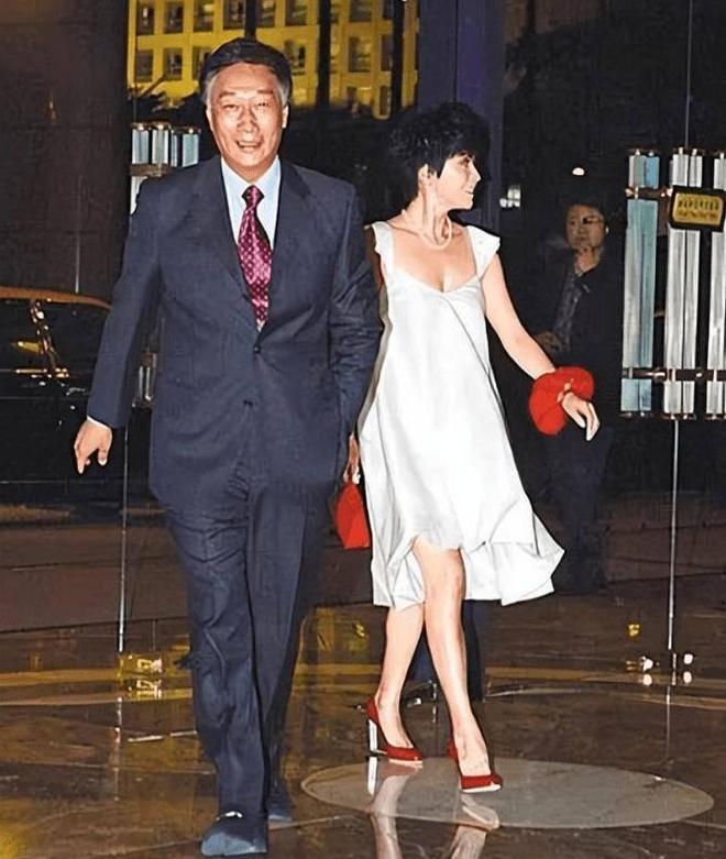 阿斯：莫德里奇倾向留在米兰，主教练阿莫林正等待其决定