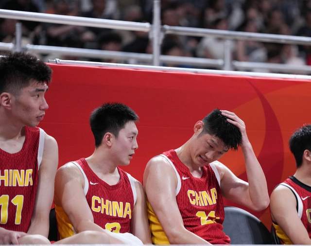奇才榜眼萨尔接受右脚骨折手术
