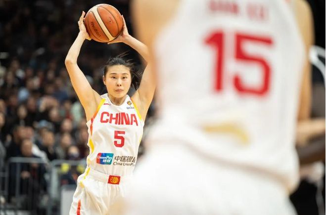 杨瀚森曾凡博贺希宁已归队!男篮再定2场热身赛,郭士强压力不小