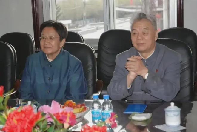 陈妍希单亲带娃,看得我直叹气