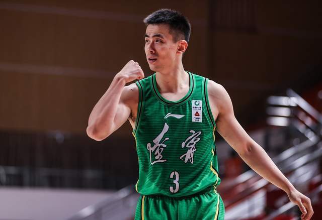 中国篮协通报:李沂泽“虚报年龄”禁赛三年