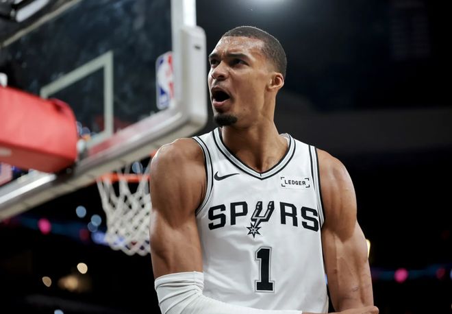 突发！伦纳德！NBA暂停交易...