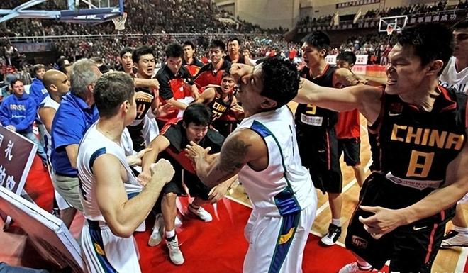 北青:武磊首发出战新加坡的可能性不大;国足要抢排名积分
