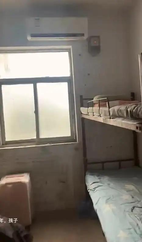 男篮首批裁员名单浮现,四人两场热身赛不入名单,郭导不给机会了