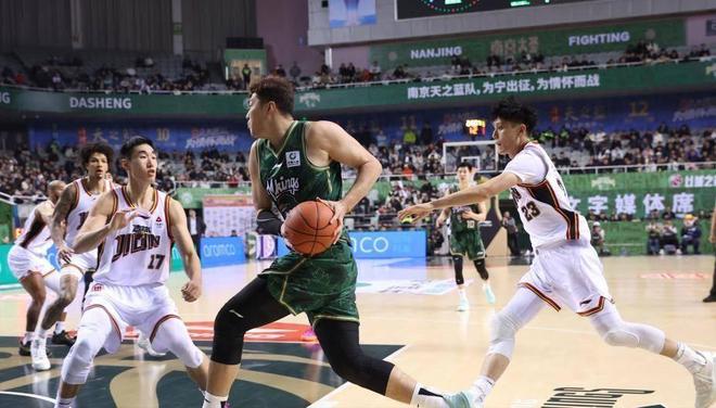 5中0得0分+3失误!女篮首发球员下滑太快 球迷:快送走
